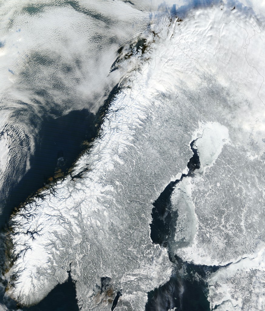 Satellite_image_of_Norway_in_February_2003
